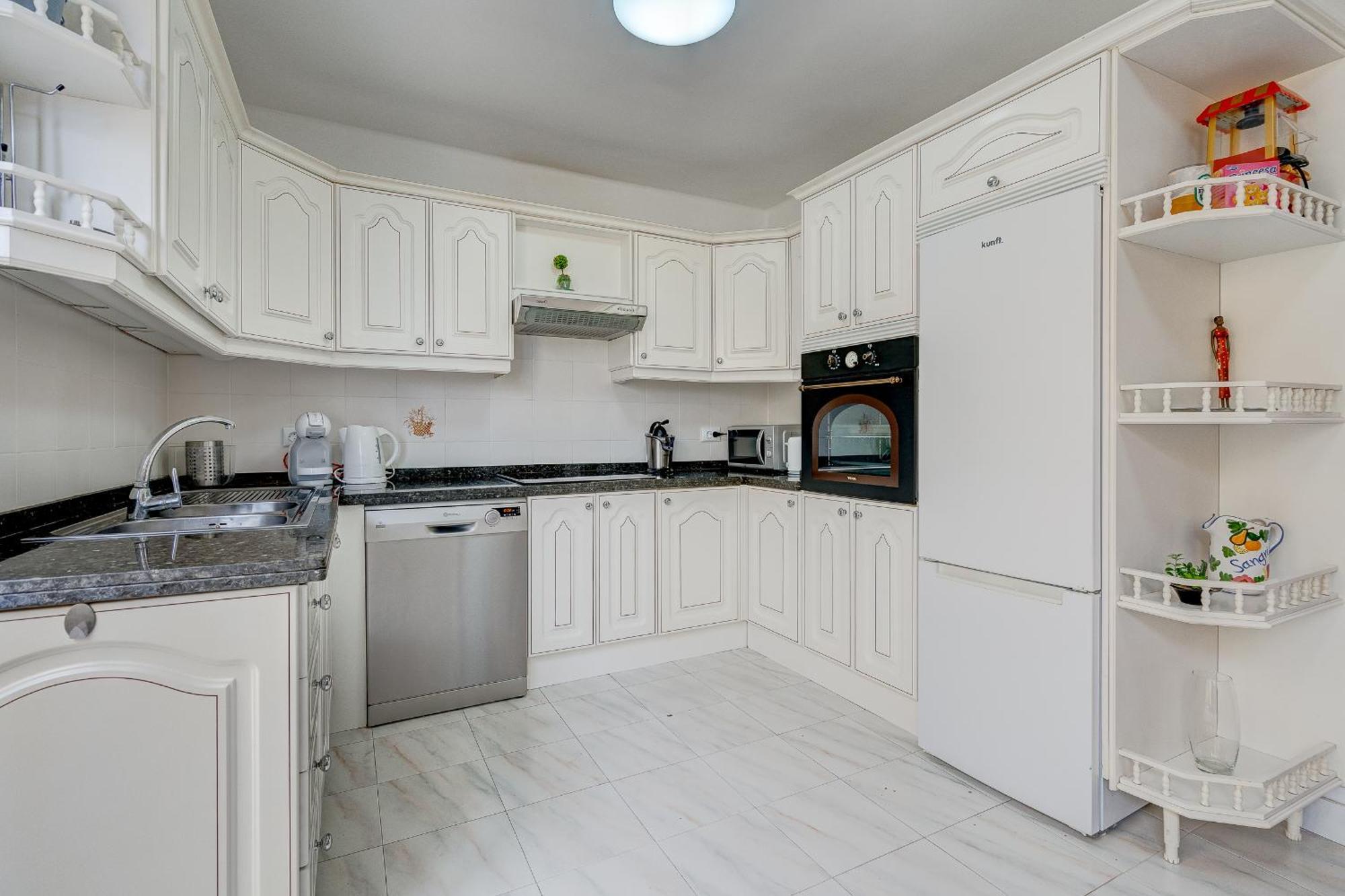 Villa Natali ,Luxury 3-Levels Large Villa On Tenerife, Ocean View, Private Poo L& Barbecue Area Costa Adeje  Luaran gambar