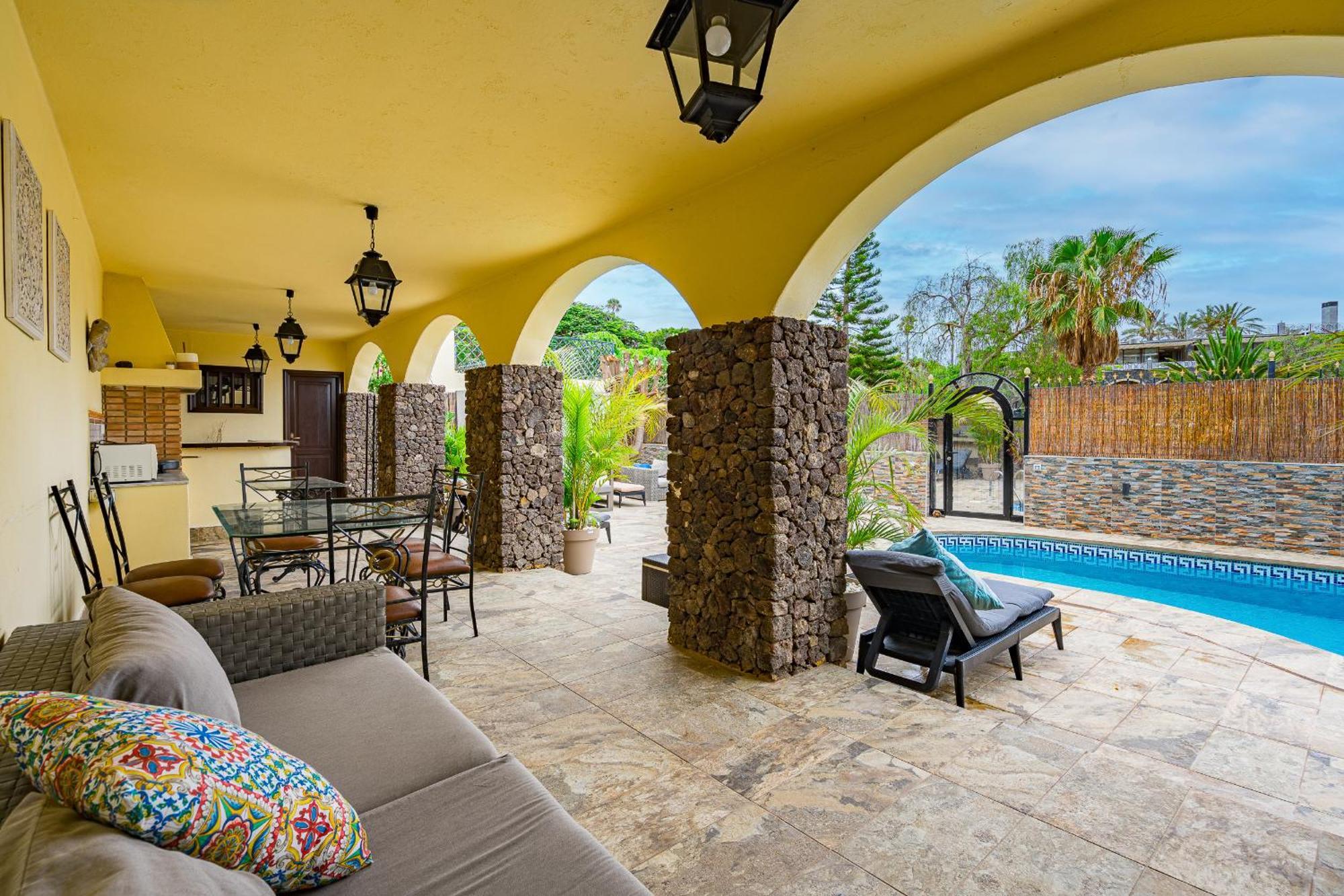 Villa Natali ,Luxury 3-Levels Large Villa On Tenerife, Ocean View, Private Poo L& Barbecue Area Costa Adeje  Luaran gambar